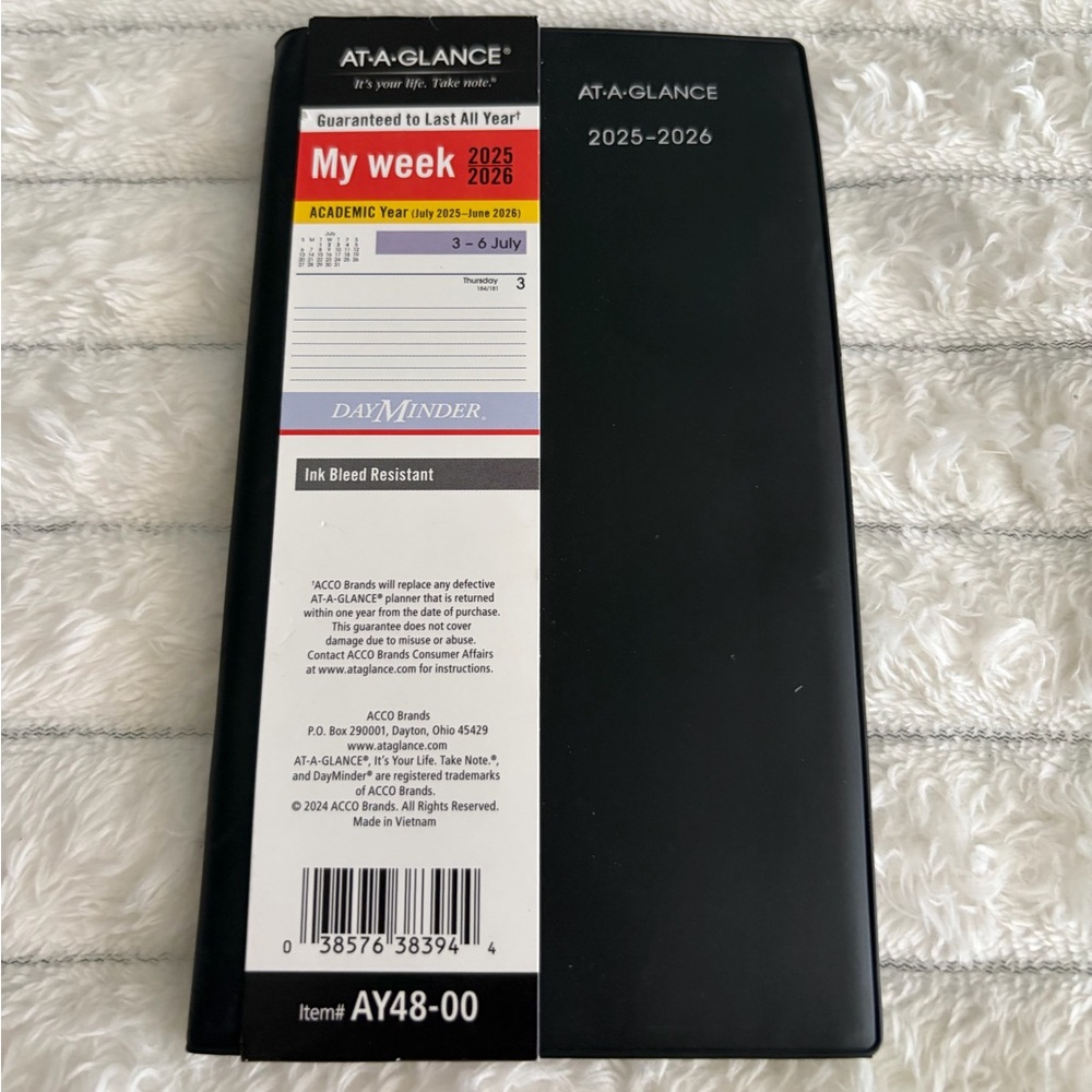 AT-A-GLANCE 2025-2026 Black Planner | Minimal Professional Academic Agenda